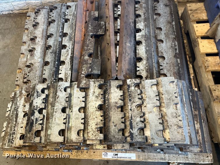 image for item FK1704 Morbark 23 wood chipper parts