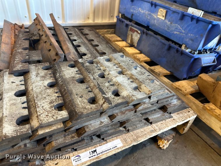 image for item FK1704 Morbark 23 wood chipper parts