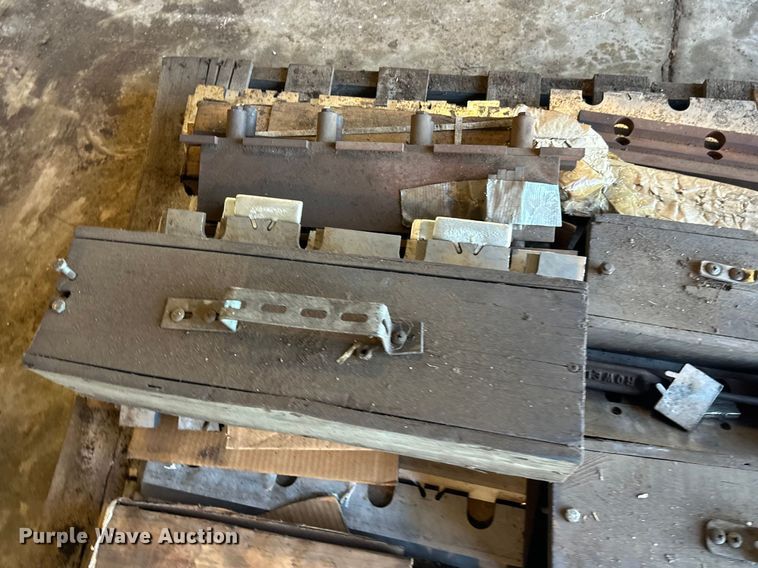 image for item FK1705 Morbark 20 wood chipper parts