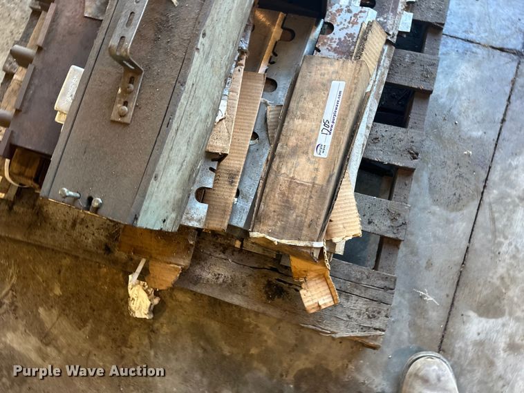 image for item FK1705 Morbark 20 wood chipper parts