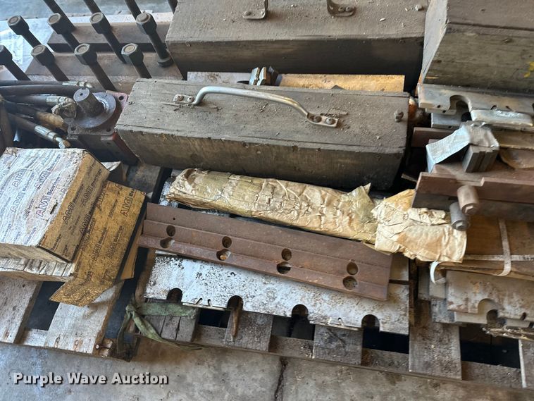 image for item FK1705 Morbark 20 wood chipper parts