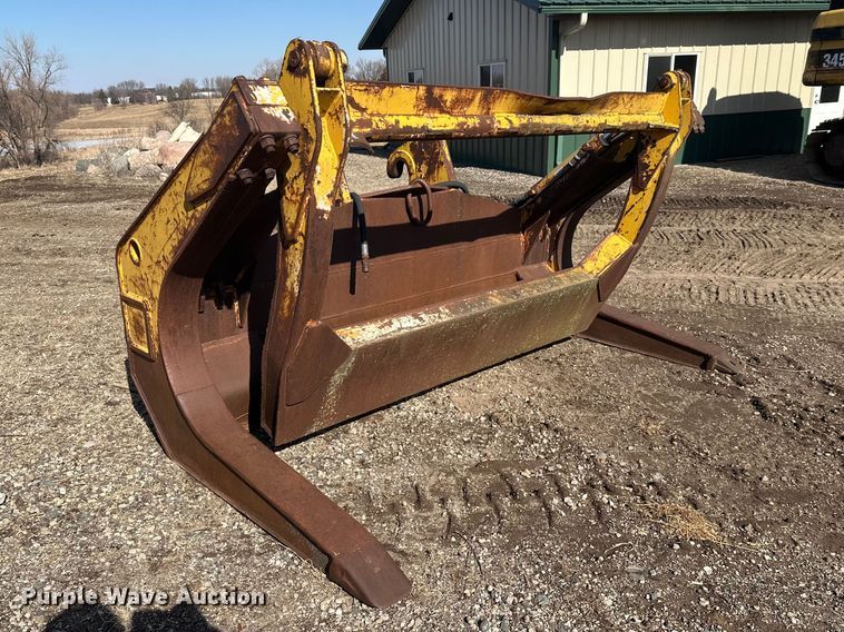 image for item FK1709 Wheel loader grapple bucket
