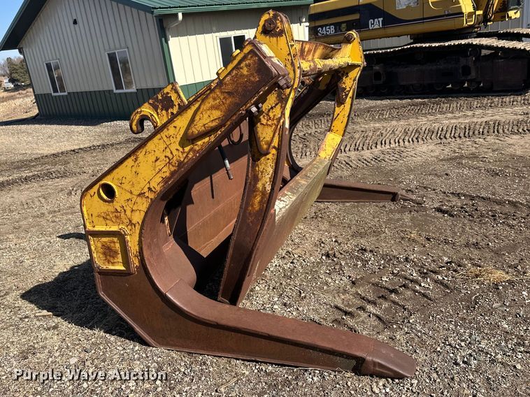 image for item FK1709 Wheel loader grapple bucket