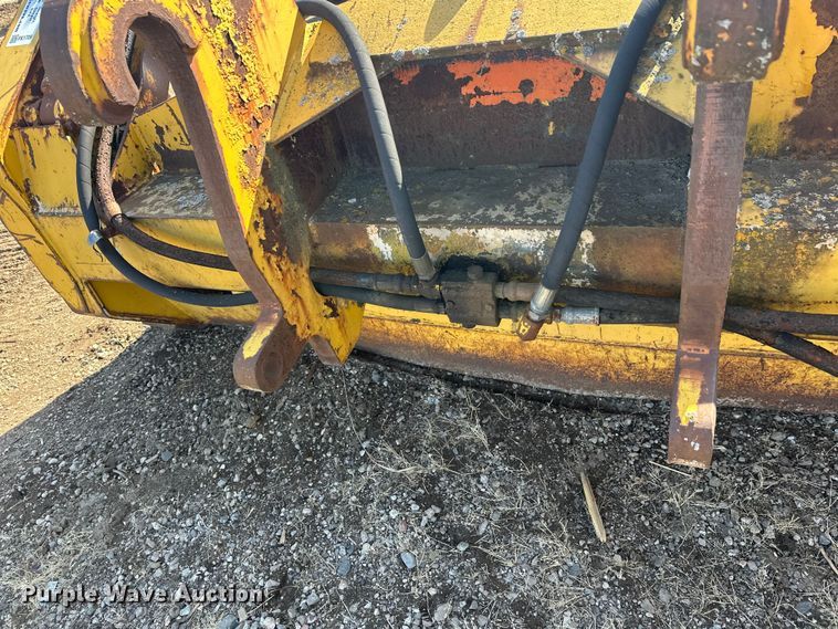 image for item FK1709 Wheel loader grapple bucket