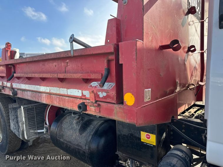image for item FK1713 2006 Chevrolet C8500 dump truck