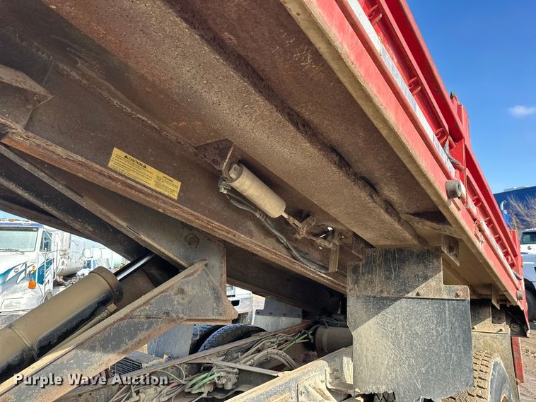 image for item FK1713 2006 Chevrolet C8500 dump truck