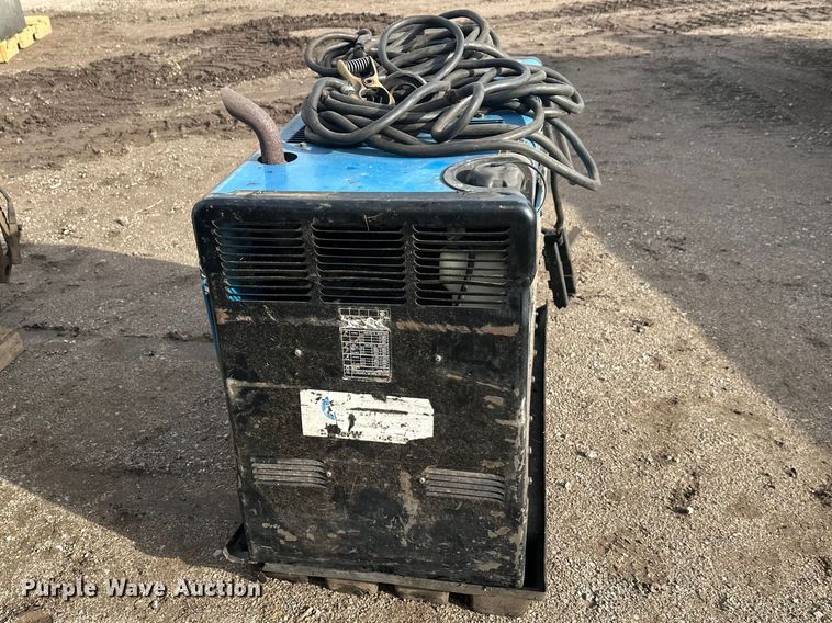 image for item FK1725 Miller Bobcat 250 welder