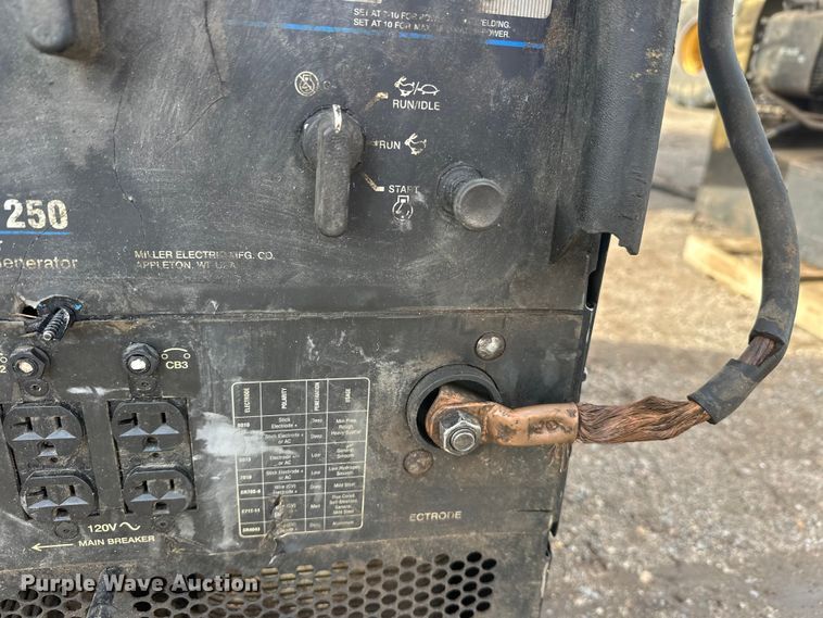 image for item FK1725 Miller Bobcat 250 welder