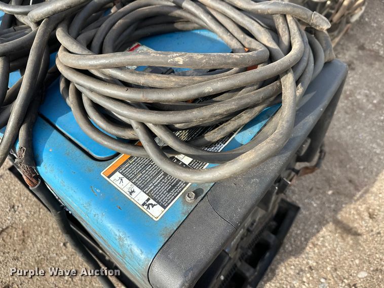 image for item FK1725 Miller Bobcat 250 welder