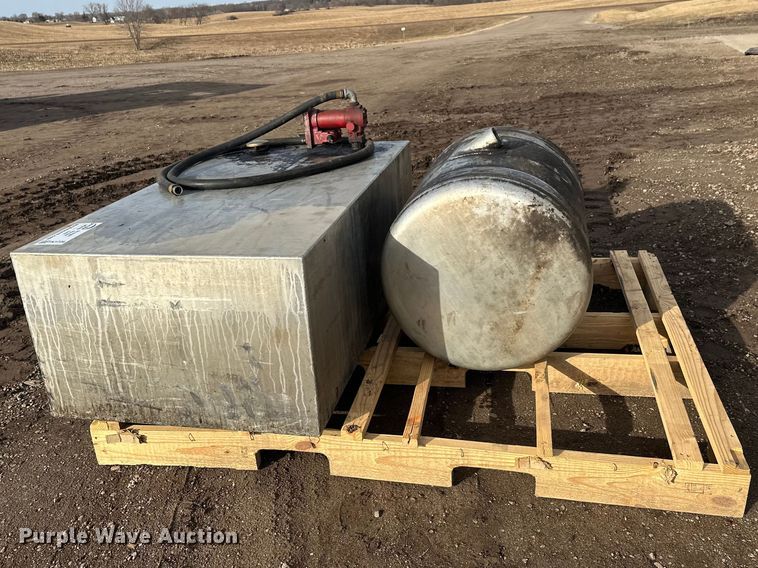 image for item FK1726 (2) fuel tanks