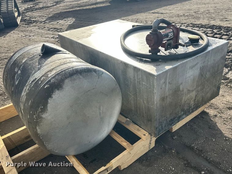 image for item FK1726 (2) fuel tanks