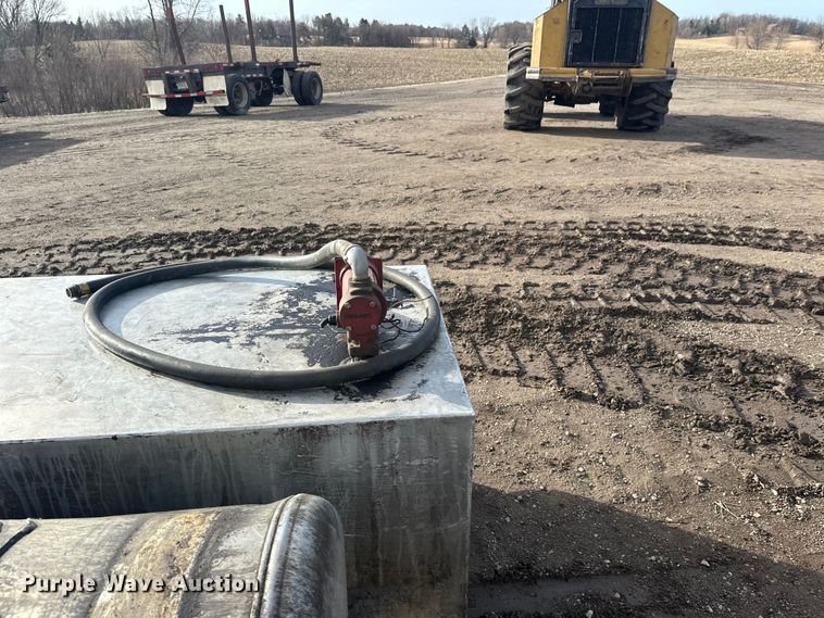 image for item FK1726 (2) fuel tanks