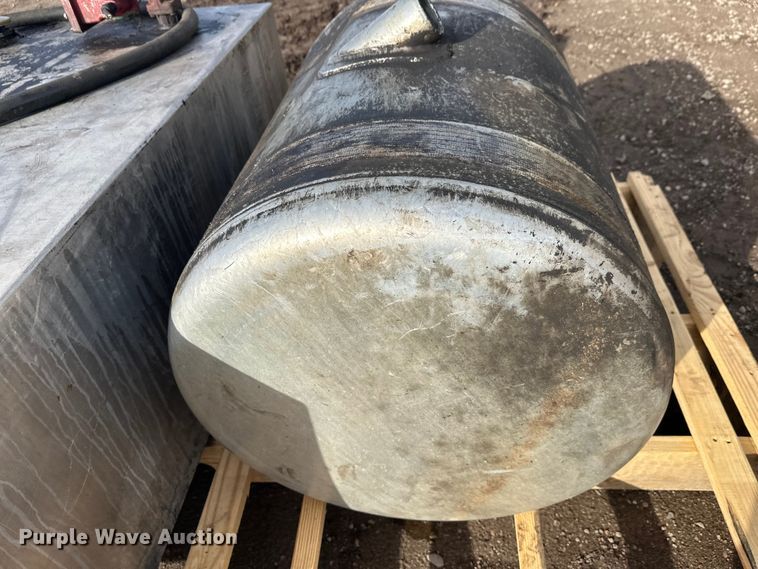 image for item FK1726 (2) fuel tanks