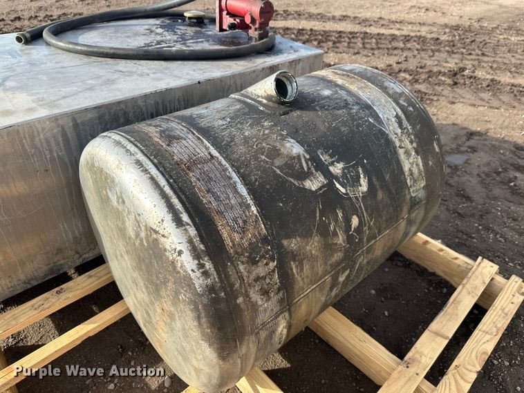 image for item FK1726 (2) fuel tanks