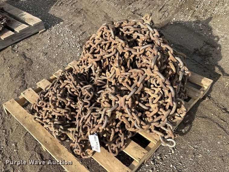 image for item FK1728 (2) tire chains