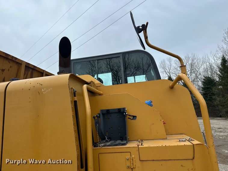 image for item FK1765 2016 Morooka MST-1500VD track carrier