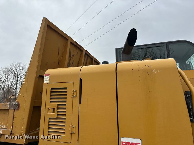 image for item FK1765 2016 Morooka MST-1500VD track carrier