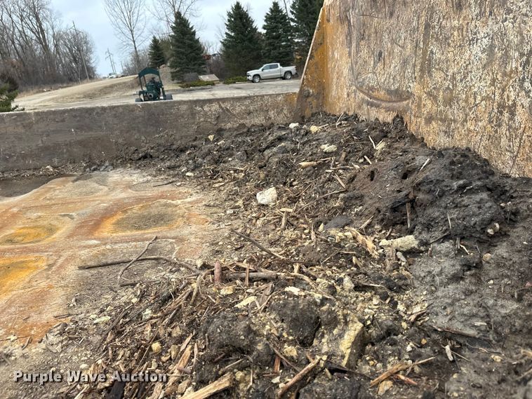 image for item FK1765 2016 Morooka MST-1500VD track carrier