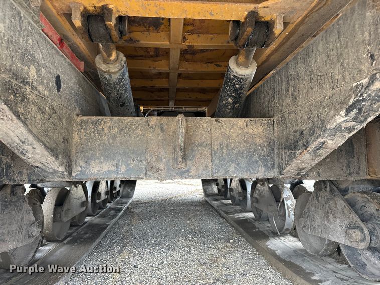 image for item FK1765 2016 Morooka MST-1500VD track carrier