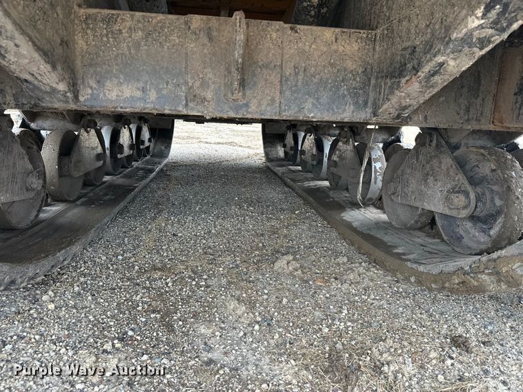 image for item FK1765 2016 Morooka MST-1500VD track carrier