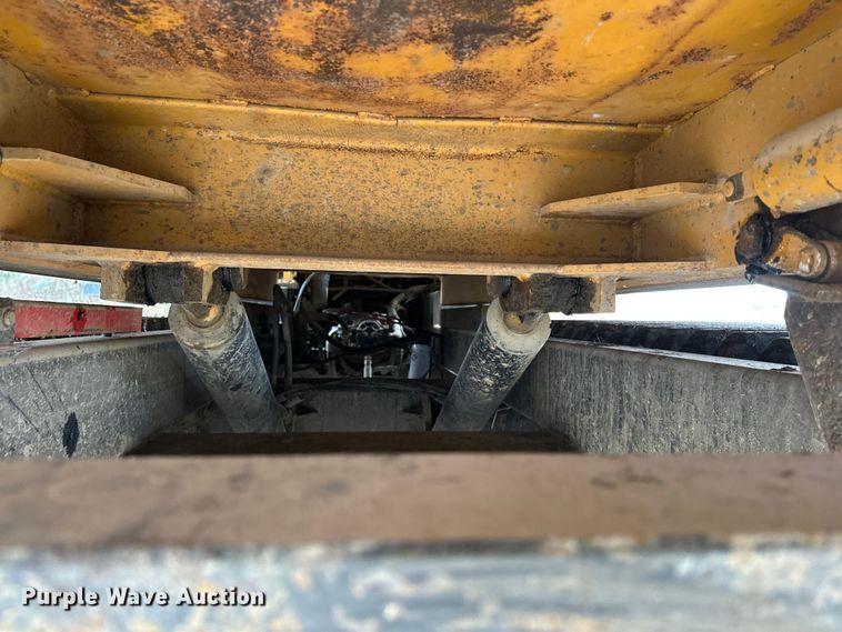 image for item FK1765 2016 Morooka MST-1500VD track carrier