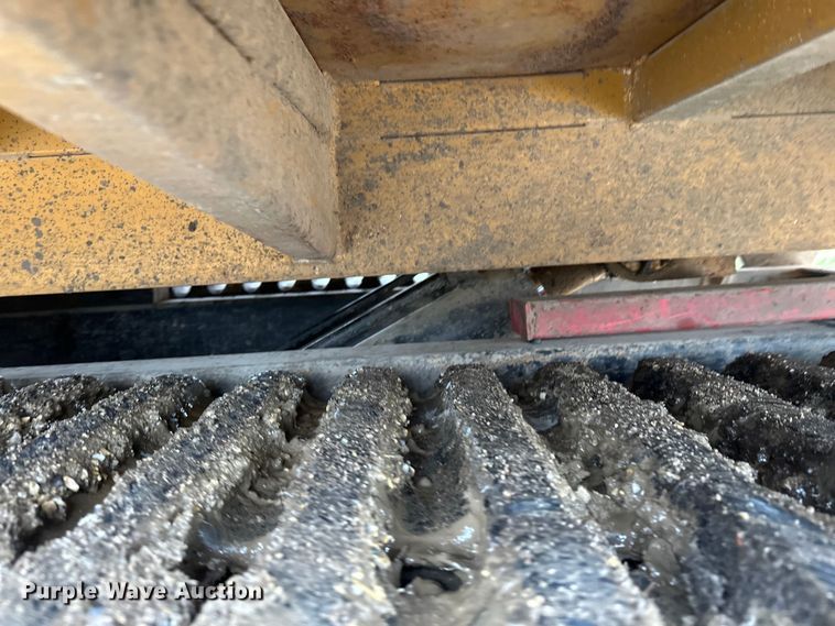 image for item FK1765 2016 Morooka MST-1500VD track carrier