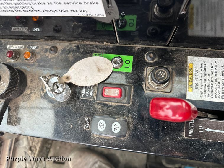 image for item FK1765 2016 Morooka MST-1500VD track carrier