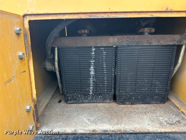 image for item FK1765 2016 Morooka MST-1500VD track carrier