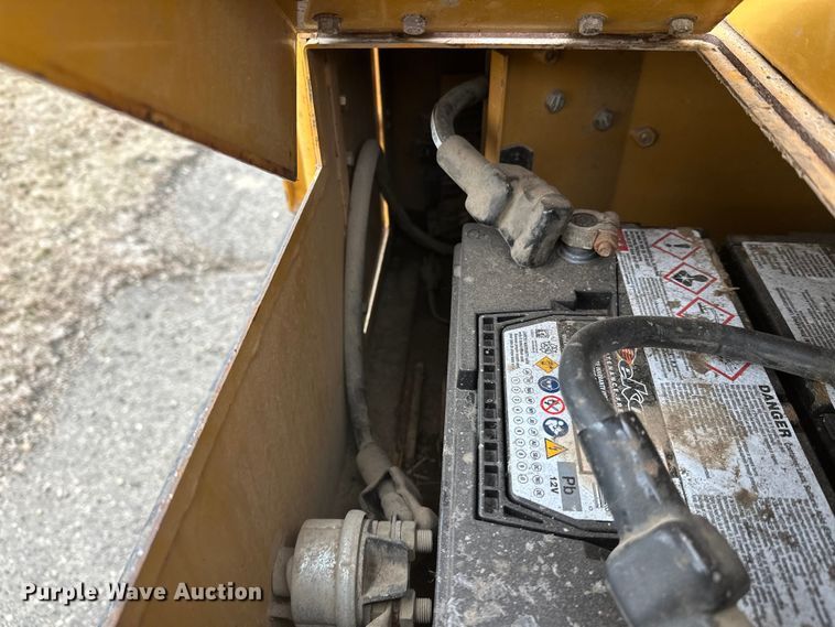 image for item FK1765 2016 Morooka MST-1500VD track carrier