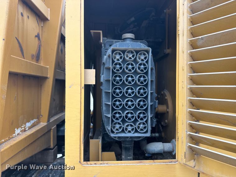 image for item FK1765 2016 Morooka MST-1500VD track carrier