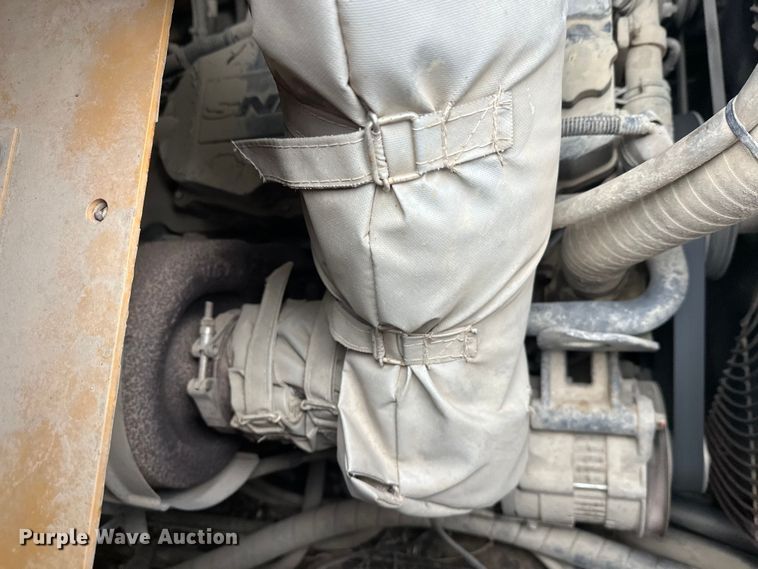 image for item FK1765 2016 Morooka MST-1500VD track carrier