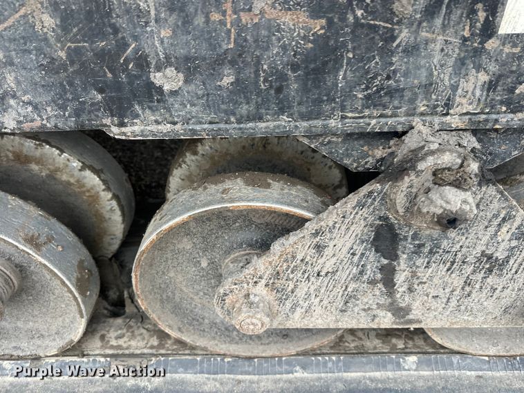 image for item FK1765 2016 Morooka MST-1500VD track carrier