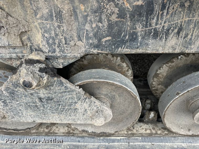 image for item FK1765 2016 Morooka MST-1500VD track carrier