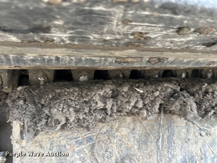 image for item FK1765 2016 Morooka MST-1500VD track carrier