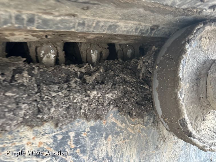 image for item FK1765 2016 Morooka MST-1500VD track carrier