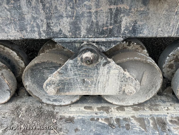 image for item FK1765 2016 Morooka MST-1500VD track carrier