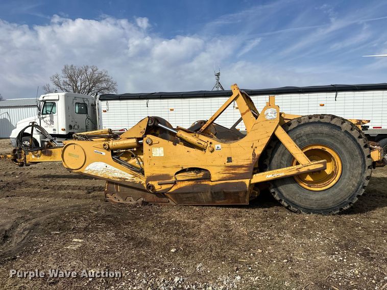 image for item FK1776 2009 John Deere 2112E scraper