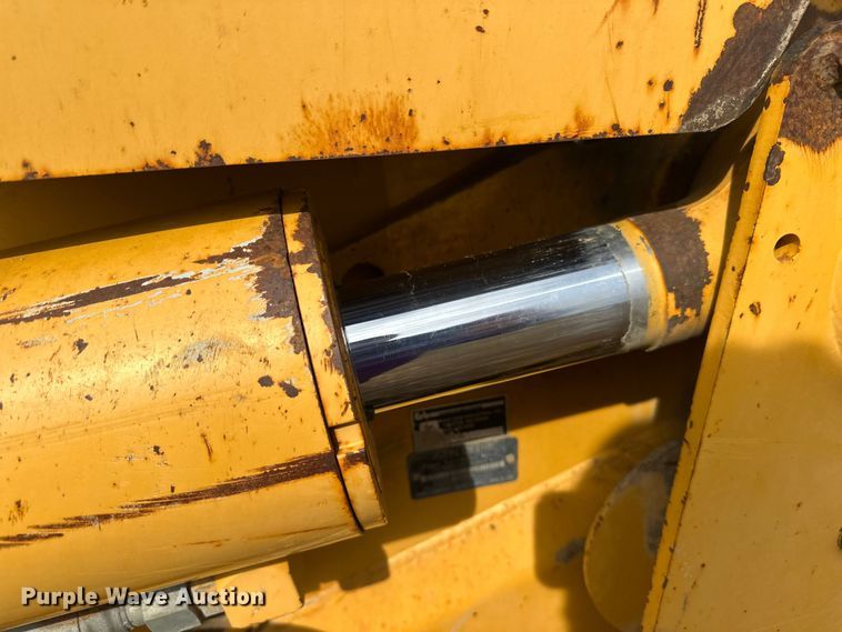 image for item FK1776 2009 John Deere 2112E scraper