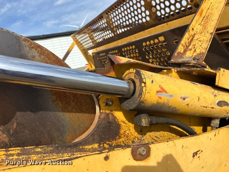 image for item FK1776 2009 John Deere 2112E scraper