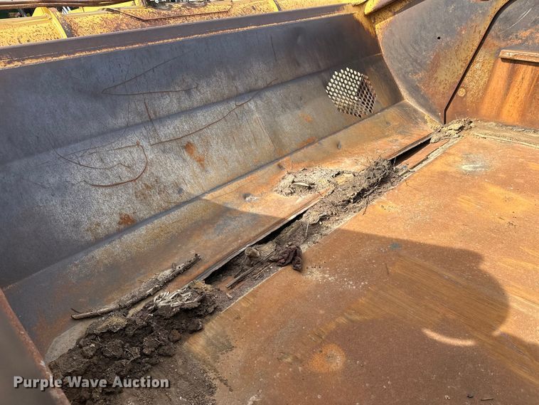 image for item FK1776 2009 John Deere 2112E scraper