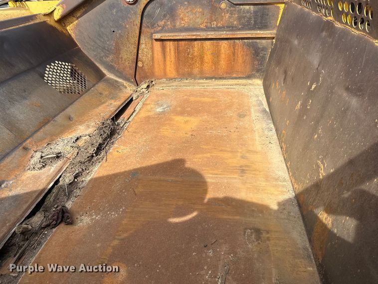 image for item FK1776 2009 John Deere 2112E scraper