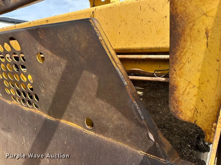 image for item FK1776 2009 John Deere 2112E scraper