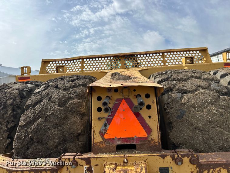 image for item FK1776 2009 John Deere 2112E scraper