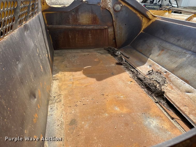 image for item FK1776 2009 John Deere 2112E scraper