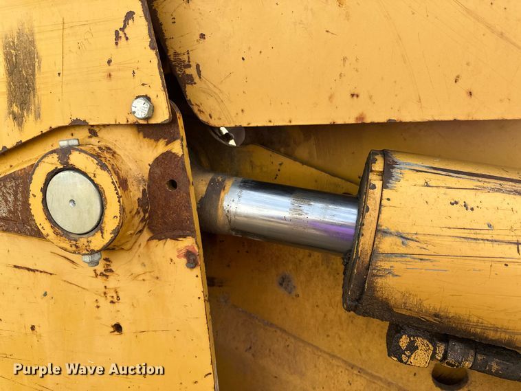 image for item FK1776 2009 John Deere 2112E scraper