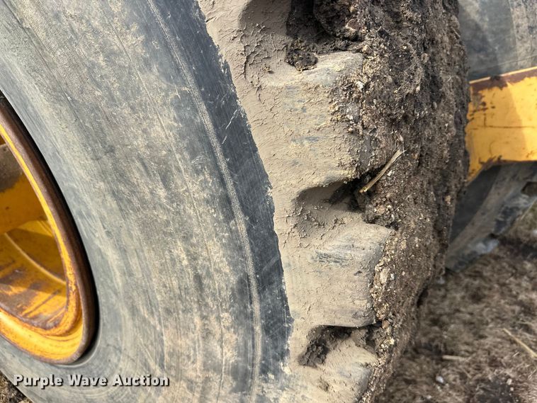 image for item FK1776 2009 John Deere 2112E scraper