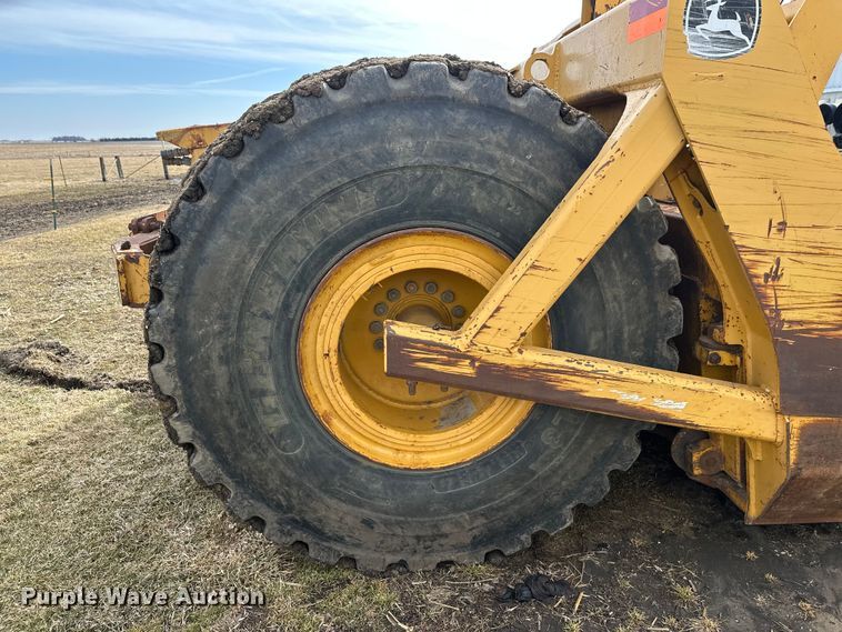 image for item FK1776 2009 John Deere 2112E scraper