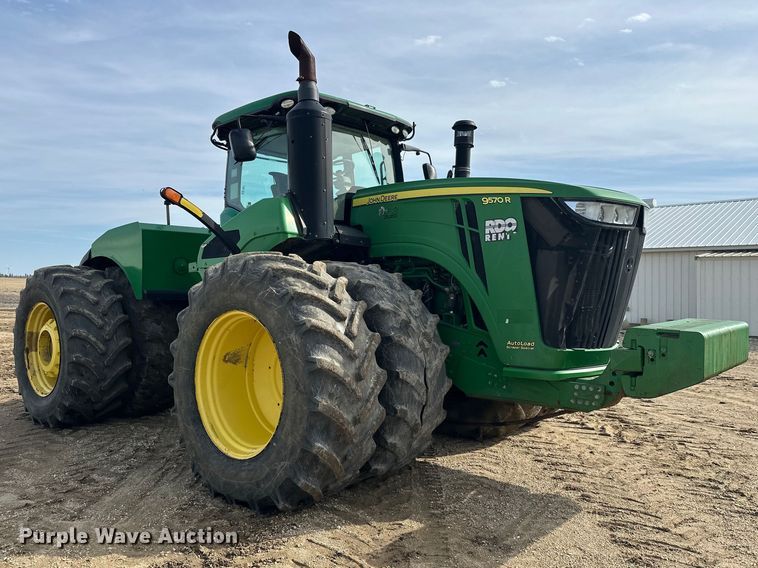 image for item FK1777 2015 John Deere 9570R Scraper Special 4WD tractor