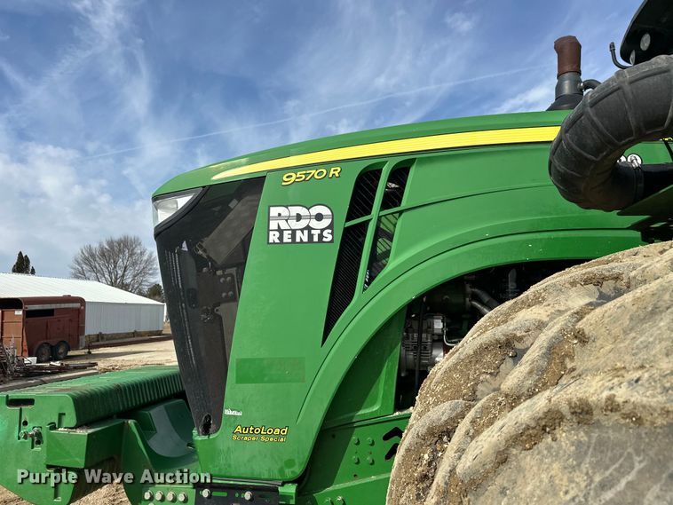 image for item FK1777 2015 John Deere 9570R Scraper Special 4WD tractor