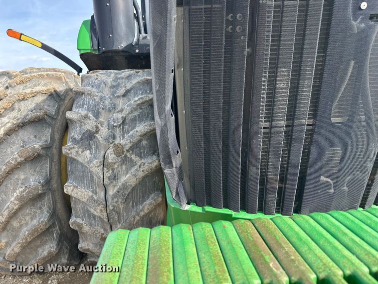 image for item FK1777 2015 John Deere 9570R Scraper Special 4WD tractor